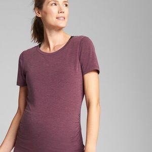 Maternity activewear top